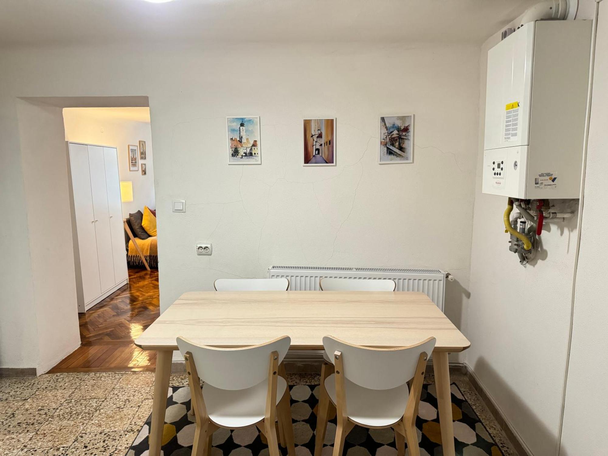 Charming Studio Ideal For Getaways Or Workations In Sibiu'S Medieval City Center Bagian luar foto