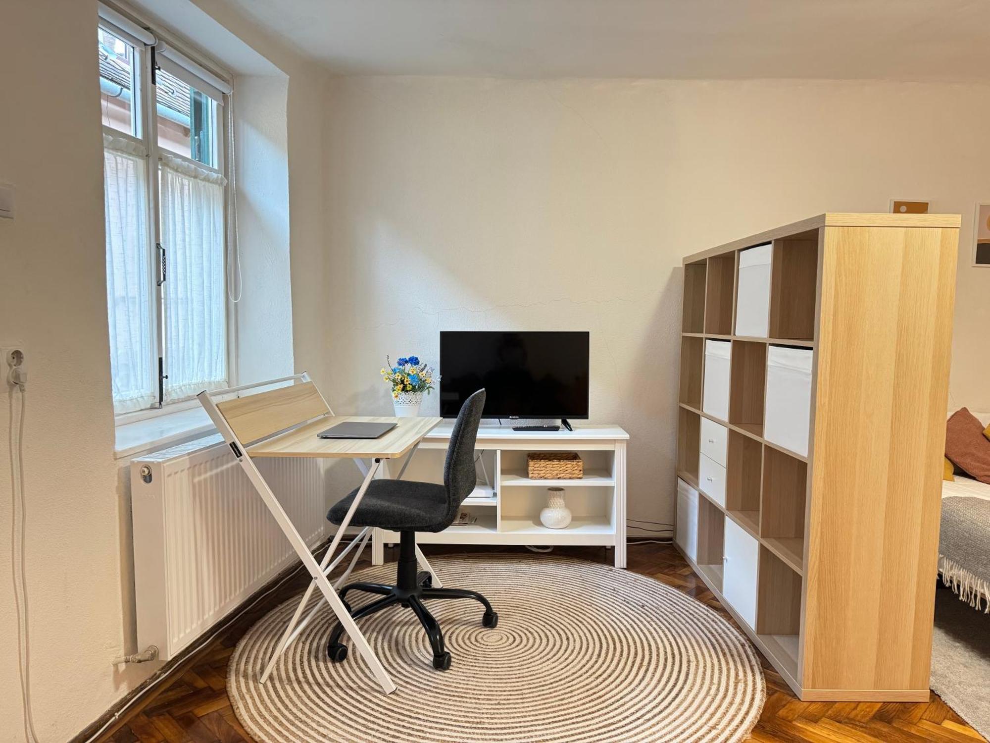 Charming Studio Ideal For Getaways Or Workations In Sibiu'S Medieval City Center Bagian luar foto